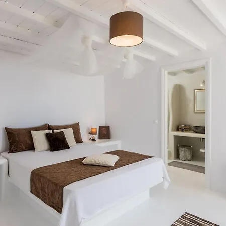 ホテル Extravagant Mykonos - Pousha - 5 Bedrooms - Sea Front Location - Whitewashed Architecture