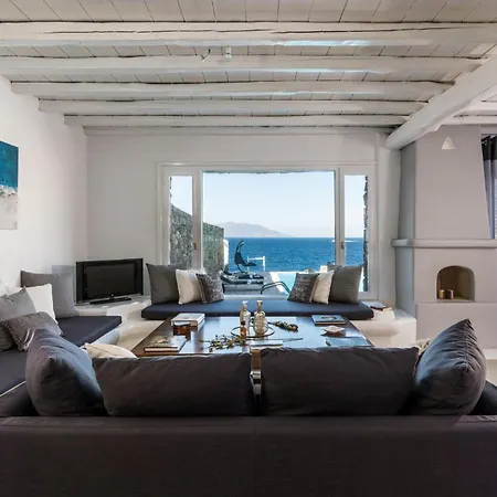 ホテル Extravagant Mykonos - Pousha - 5 Bedrooms - Sea Front Location - Whitewashed Architecture