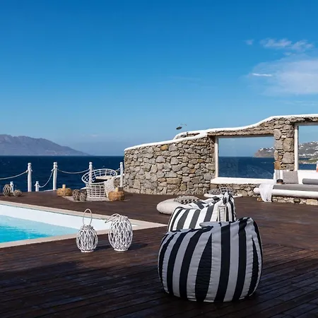 Extravagant Mykonos - Pousha - 5 Bedrooms - Sea Front Location - Whitewashed Architecture Agios Ioannis Diakoftis