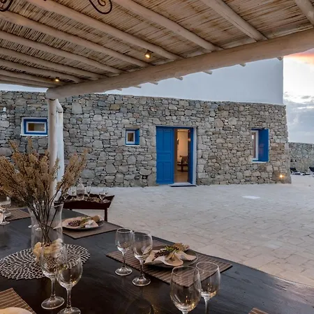 Extravagant Mykonos - Pousha - 5 Bedrooms - Sea Front Location - Whitewashed Architecture 4* Agios Ioannis Diakoftis