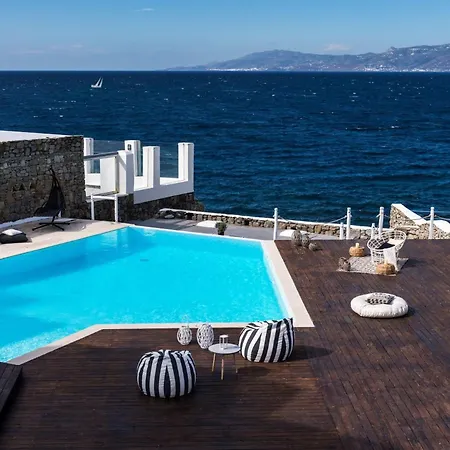 ホテル Extravagant Mykonos - Pousha - 5 Bedrooms - Sea Front Location - Whitewashed Architecture Agios Ioannis Diakoftis